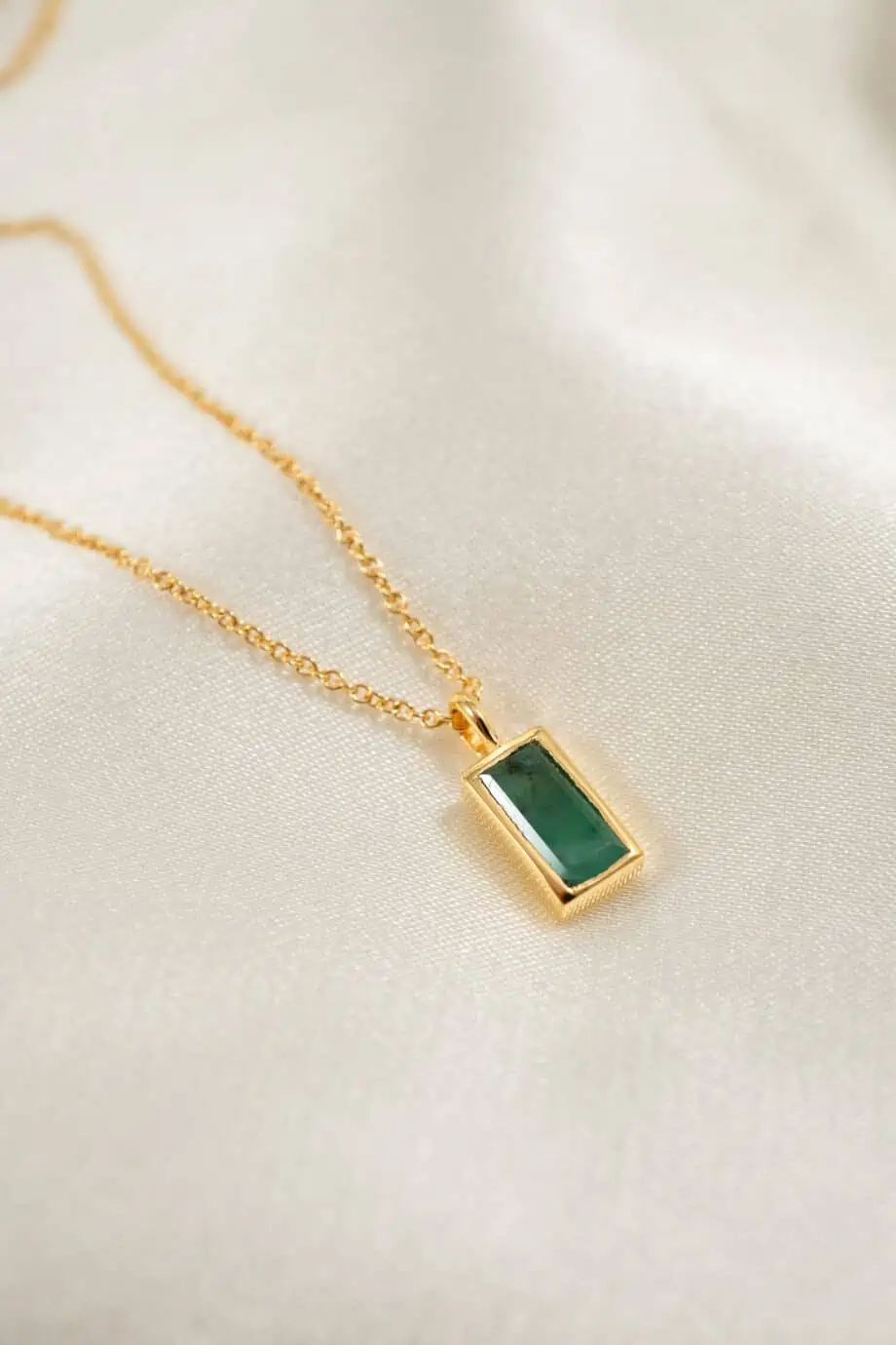 Gouden geboortesteen ketting mei groene smaragd emerald edelsteen ketting geboorte cadeau van Gold filled goud