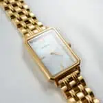 Gouden dames horloge vierkant met parelmoer wijzerplaat Venice Jewels by KC