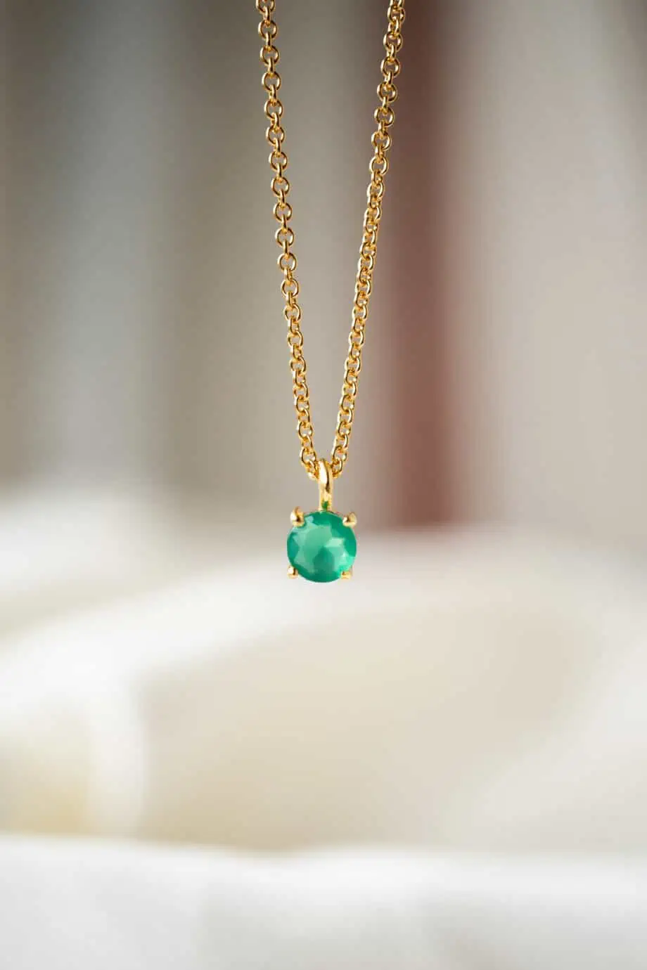 Gouden edelsteen ketting met groene chalcedoon edelsteentje hangertje van Gold filled Goud