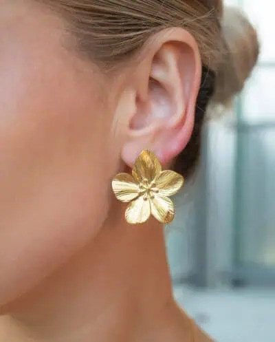 Gouden bloemen oorbellen oorknopjes met grote bloem bloemetjes van Goud goldplated stainless steel statement