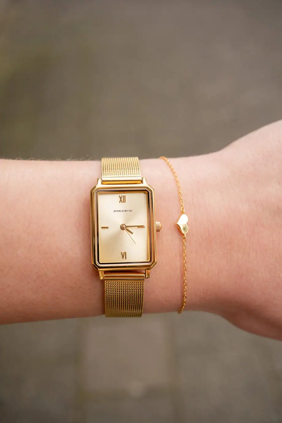 Gouden dames horloge goud vierkant wijzerplaat met mesh milanese bandje hartjes armbandje van Goud op zilver Stainless steel