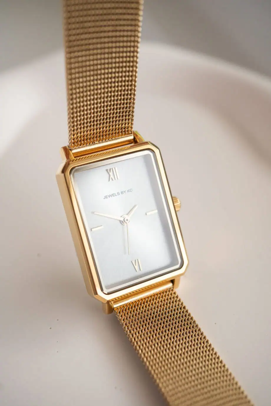 Gouden dames horloge wit vierkant wijzerplaat zilver met mesh milanese bandje Stainless steel en hartjes armband