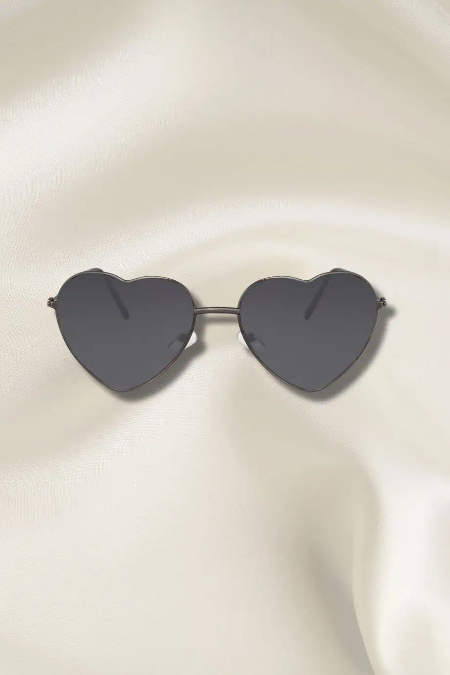 Zwarte hartjes zonnebril dames zonnebril hart glazen bruiloft trend van metaal heart sunglasses black