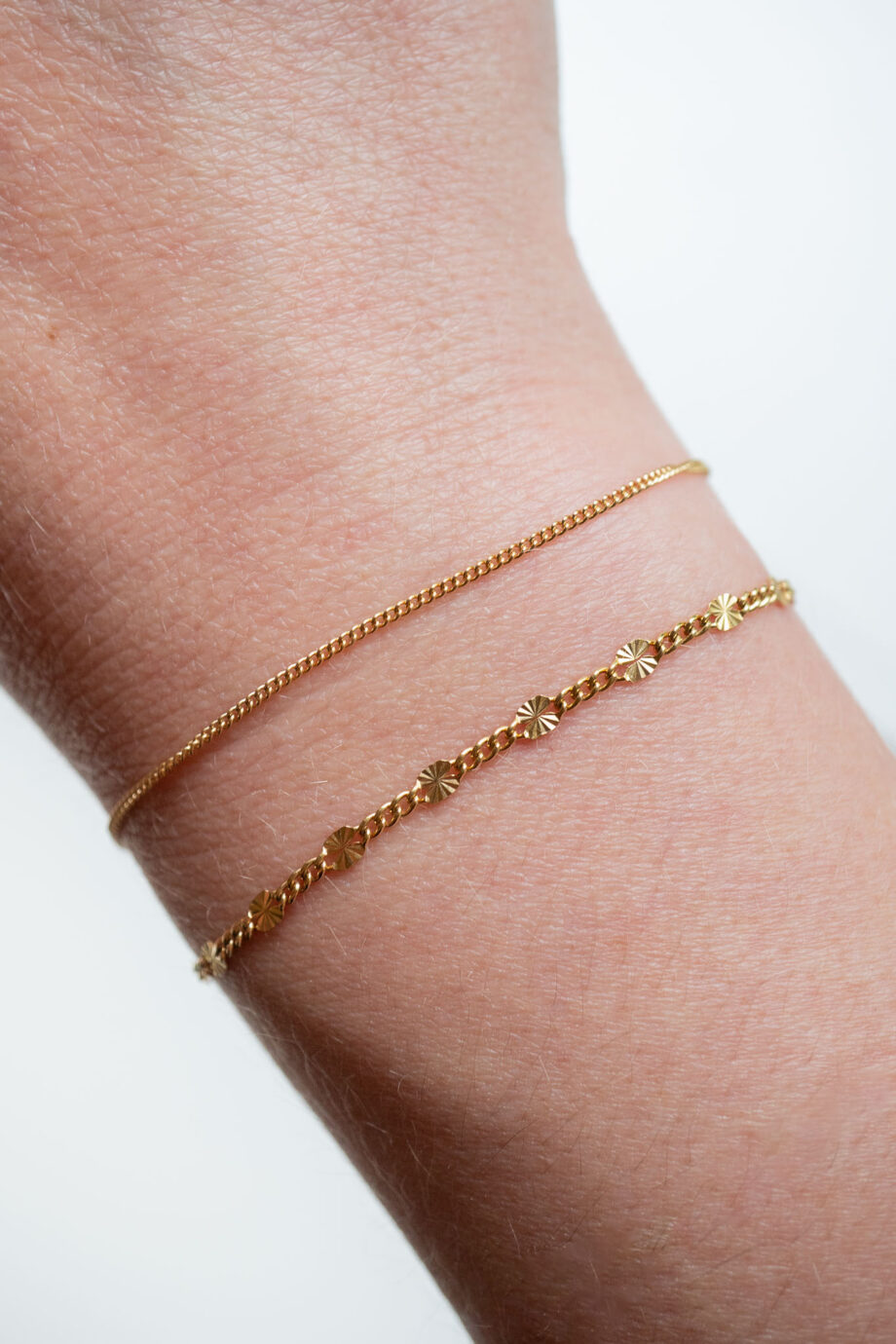 Gouden armbandje dun van gold filled goud minimalistische armband gourmet