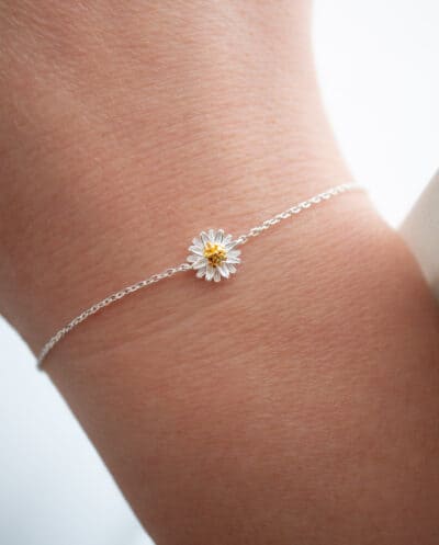 Zilveren armbandje met bloem madeliefje bloemetje bedel van Sterling Zilver armband