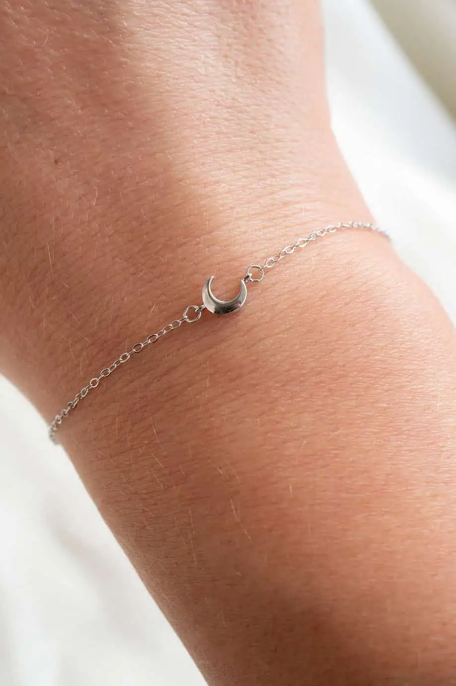 Zilveren maan armbandje maantje crescent moon bracelet armband van sterling zilver