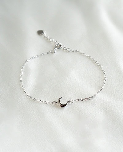 Zilveren maan armbandje maantje crescent moon bracelet armband van sterling zilver