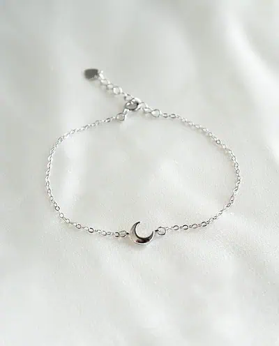 Zilveren maan armbandje maantje crescent moon bracelet armband van sterling zilver