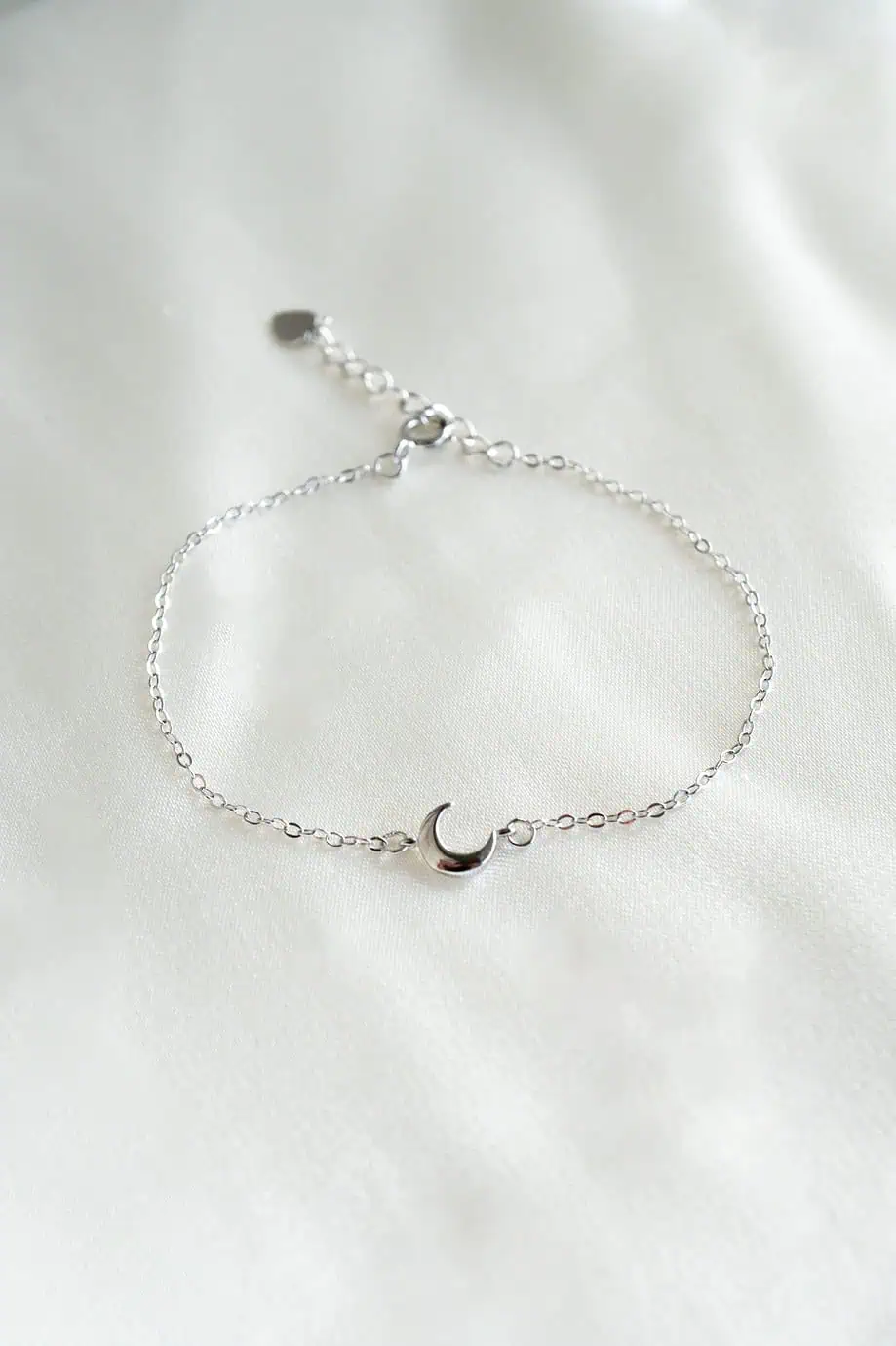 Zilveren maan armbandje maantje crescent moon bracelet armband van sterling zilver