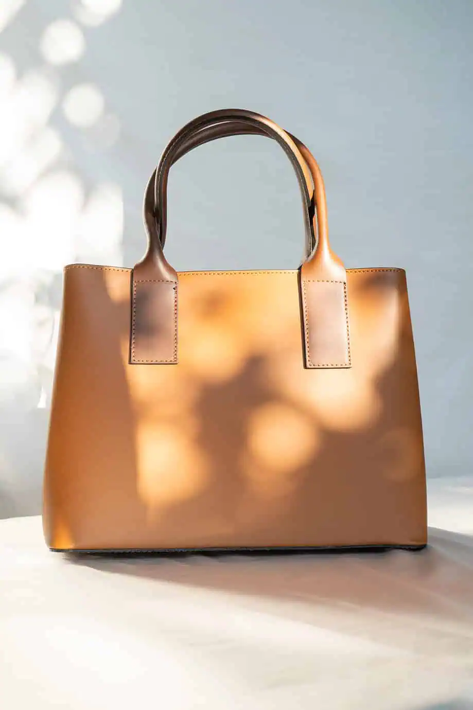 Cognac leren handtas - Grote two-tone totebag en kantoortas van echt leer.