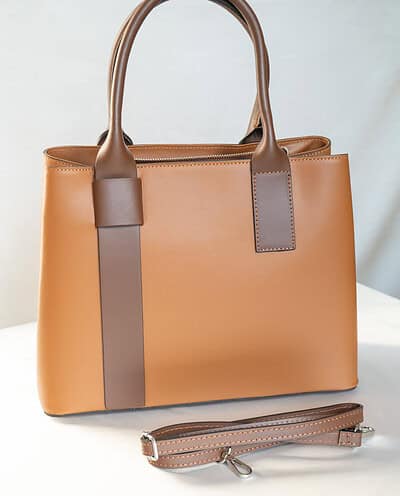 Cognac leren handtas - Grote two-tone totebag en kantoortas van echt leer.