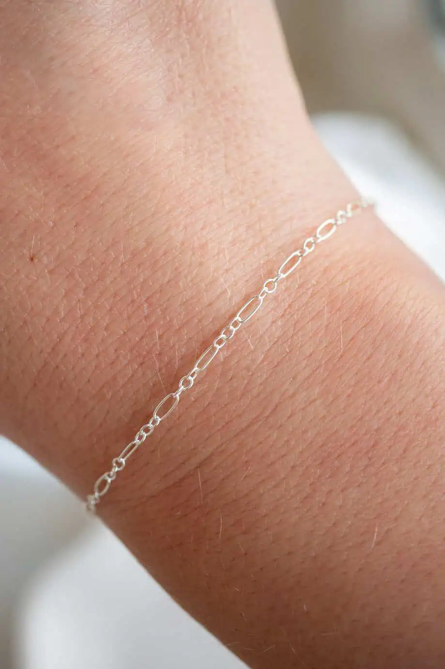 Zilveren armbandje van kleine ovale en ronde schakels, van Sterlingzilver