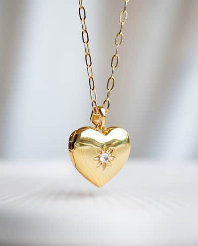 Gouden ketting met Hartje Medaillon Hanger - Foto Locket met Gravure - Gold filled Goud